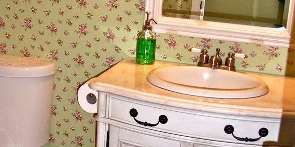 Bathroom Before and After; Making it Shabby Chic