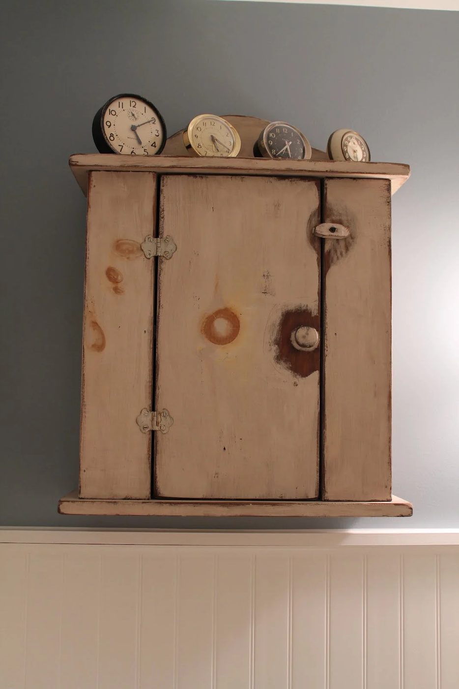 19 A touch of old in a new bathroom, by Elizabeth and Co featured on @Bekob
