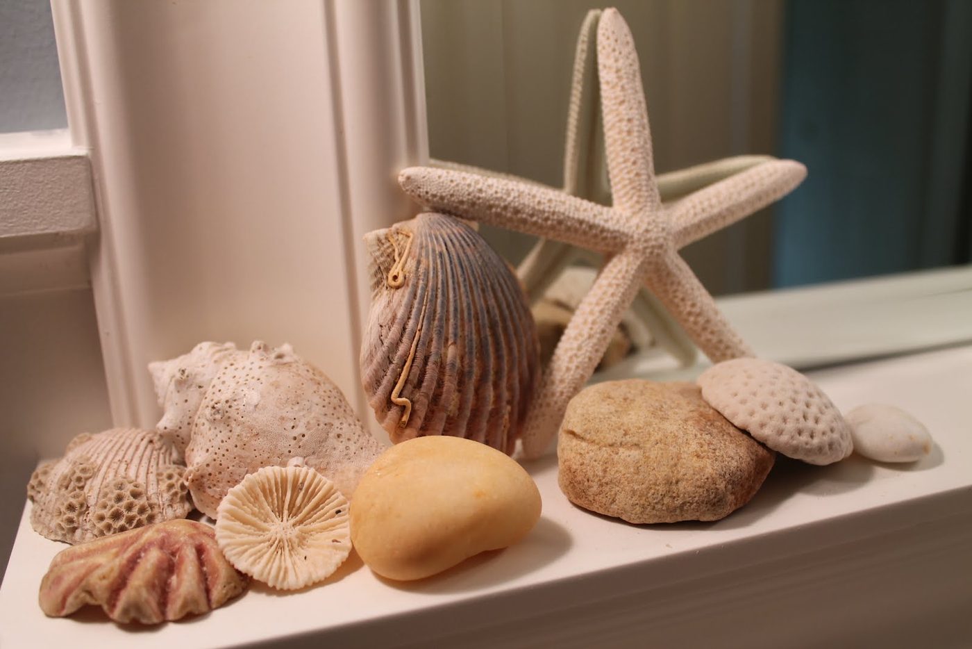 16 How to decorate using your own collection or stuff you've found, by Elizabeth and Co featured on @Bekob