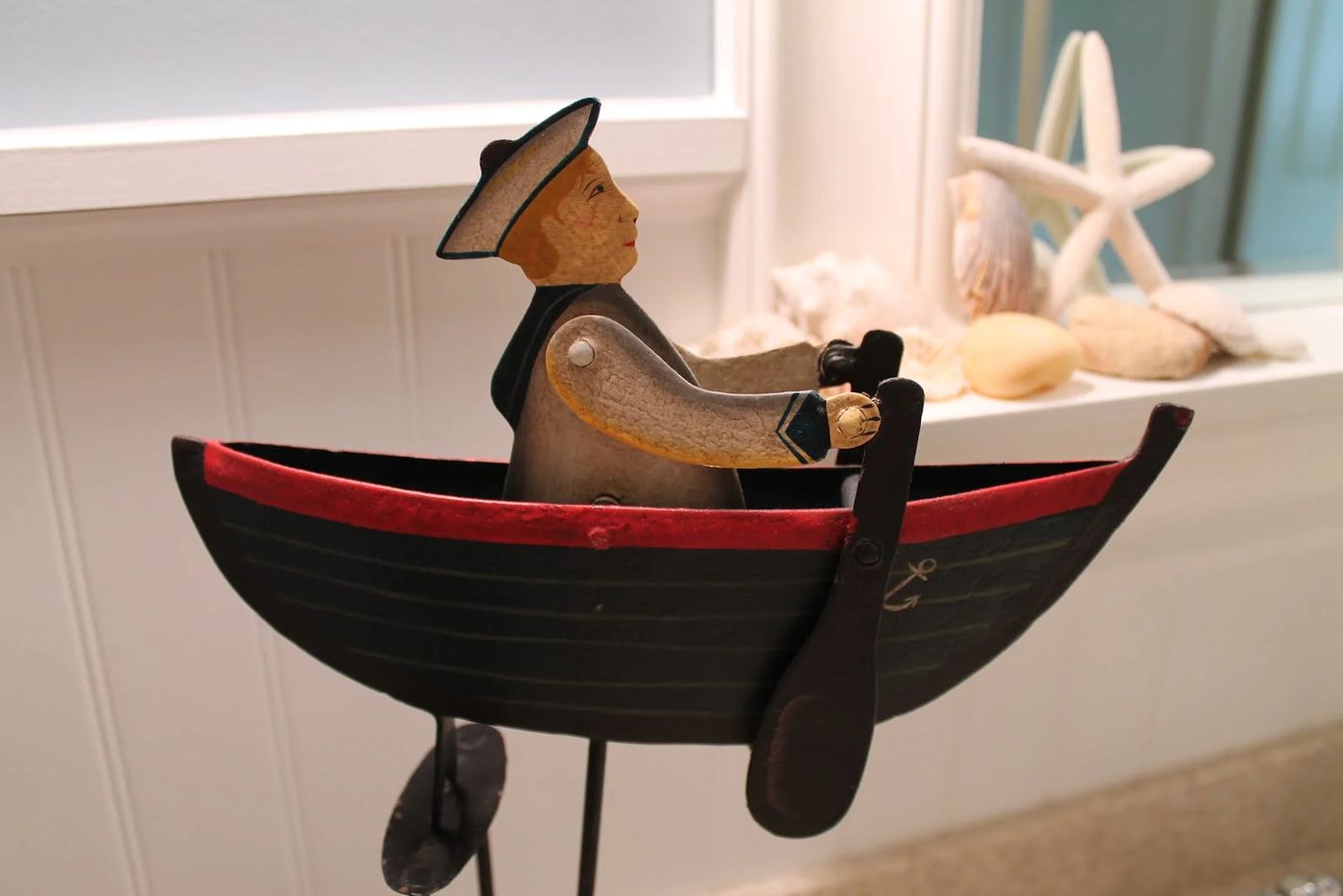 11 How to add character to a bathroom, by Elizabeth and Co featured on @Bekob