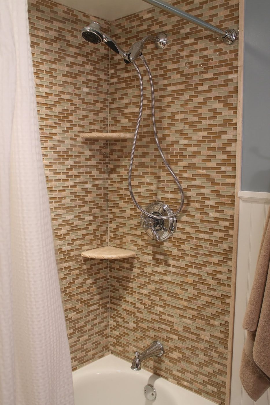 30 Shower makeover turns out beautifully!, by Elizabeth and Co featured on @Bekob