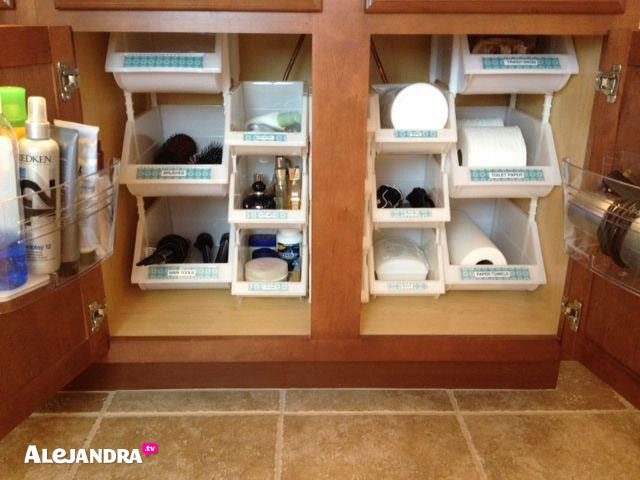 Make your bathroom striking and organized with some great bathroom storage options! Find new options to store all your bathroom items from towels to cotton balls. 30 Bathroom Stora