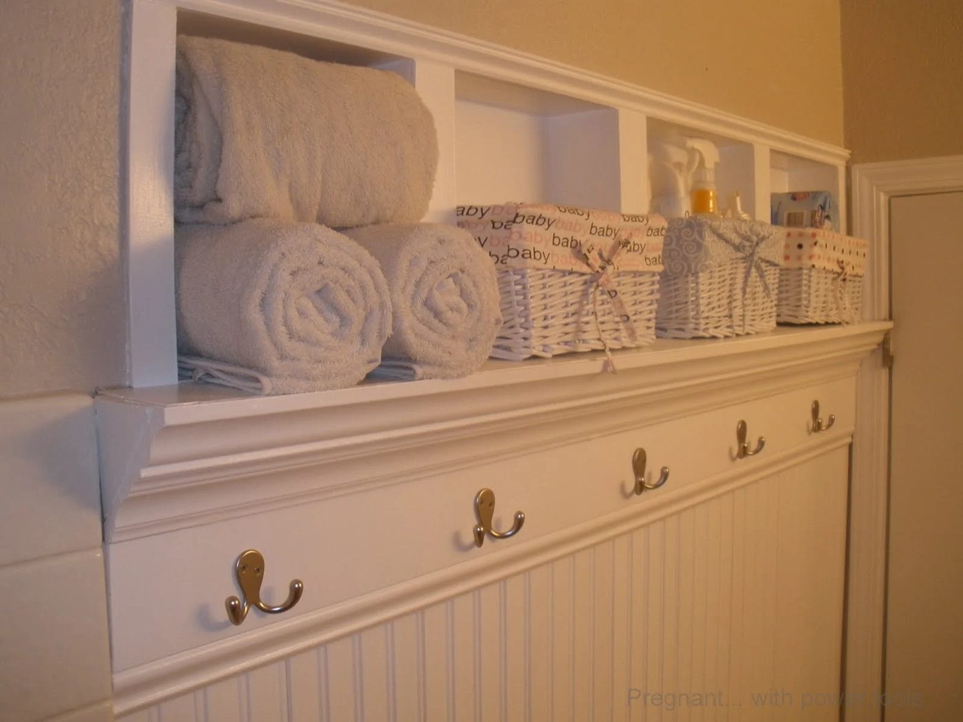 Make your bathroom striking and organized with some great bathroom storage options! Find new options to store all your bathroom items from towels to cotton balls. 30 Bathroom Stora