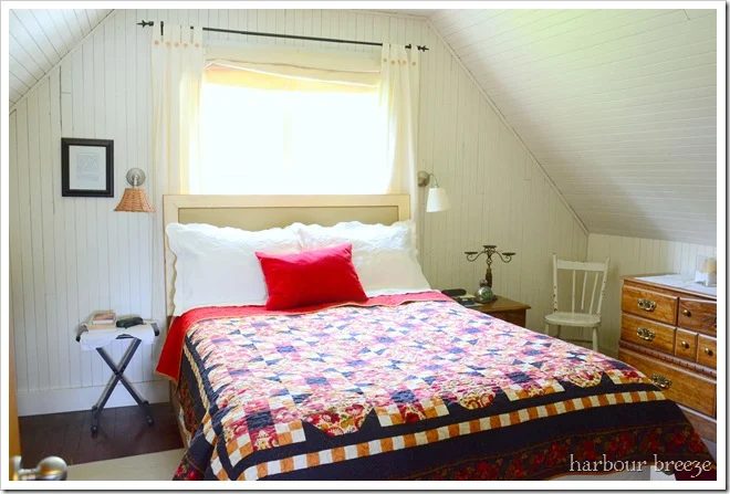beach bedroom before