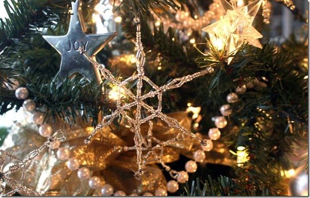 direct-beaded-snowflake-ornament-walkthrough (26)