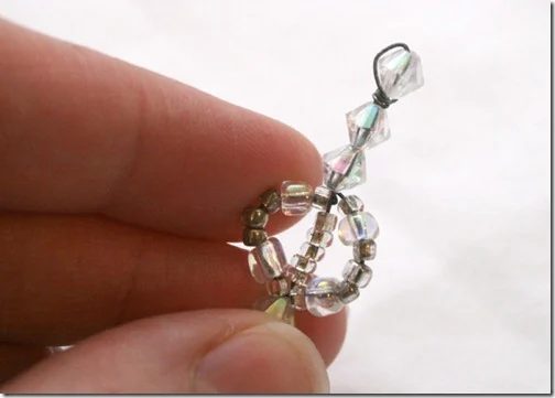 direct-beaded-snowflake-ornament-walkthrough (15)