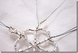 direct-beaded-snowflake-ornament-walkthrough (9)