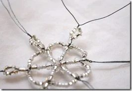 direct-beaded-snowflake-ornament-walkthrough (12)