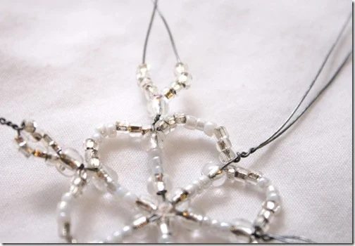direct-beaded-snowflake-ornament-walkthrough (11)
