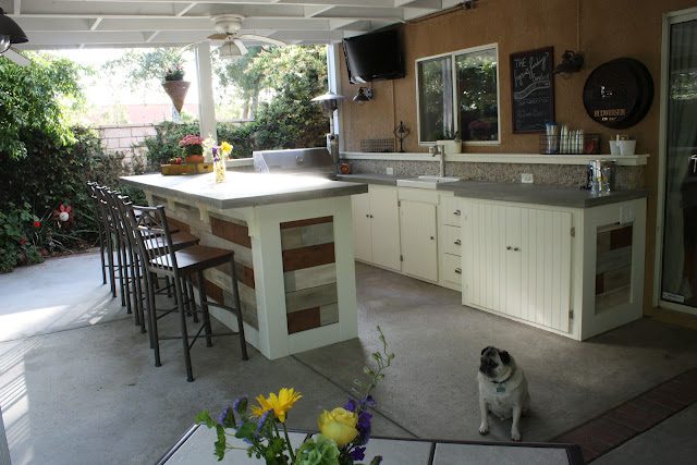 The Logan's Landing outdoor kitchen