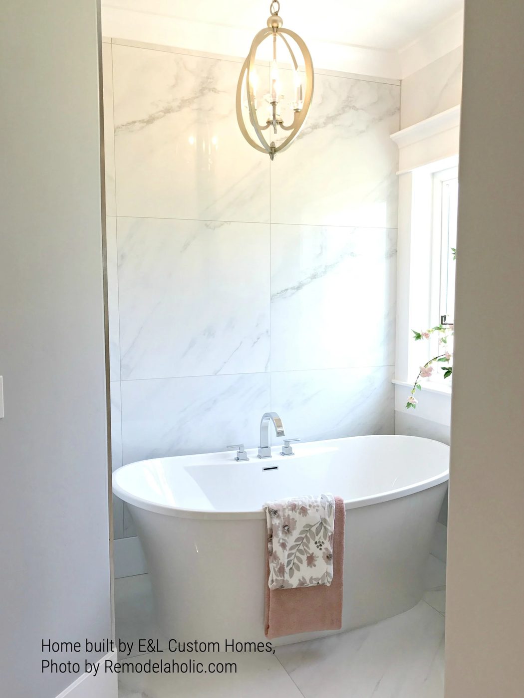 Bathtub In Private Nook With Window E&L Custom Homes (72).ed