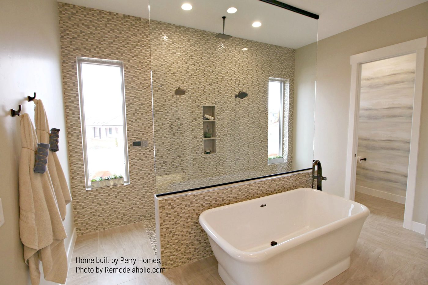 Bathroom Tile And Tub Perry Homes Utah, Inc (57).ed