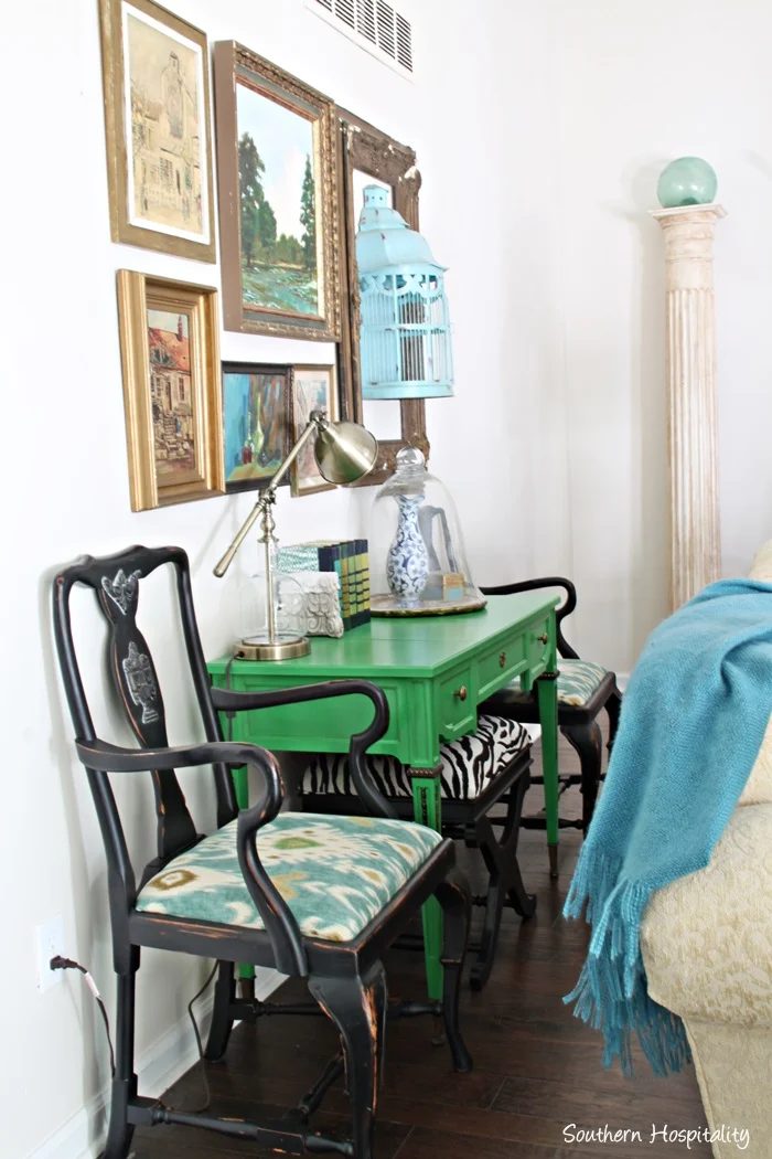 walkthrough for adding color and WOW to any room with chalk paint, Maison Blanche, by Southern Hospitality featured on @Bekob