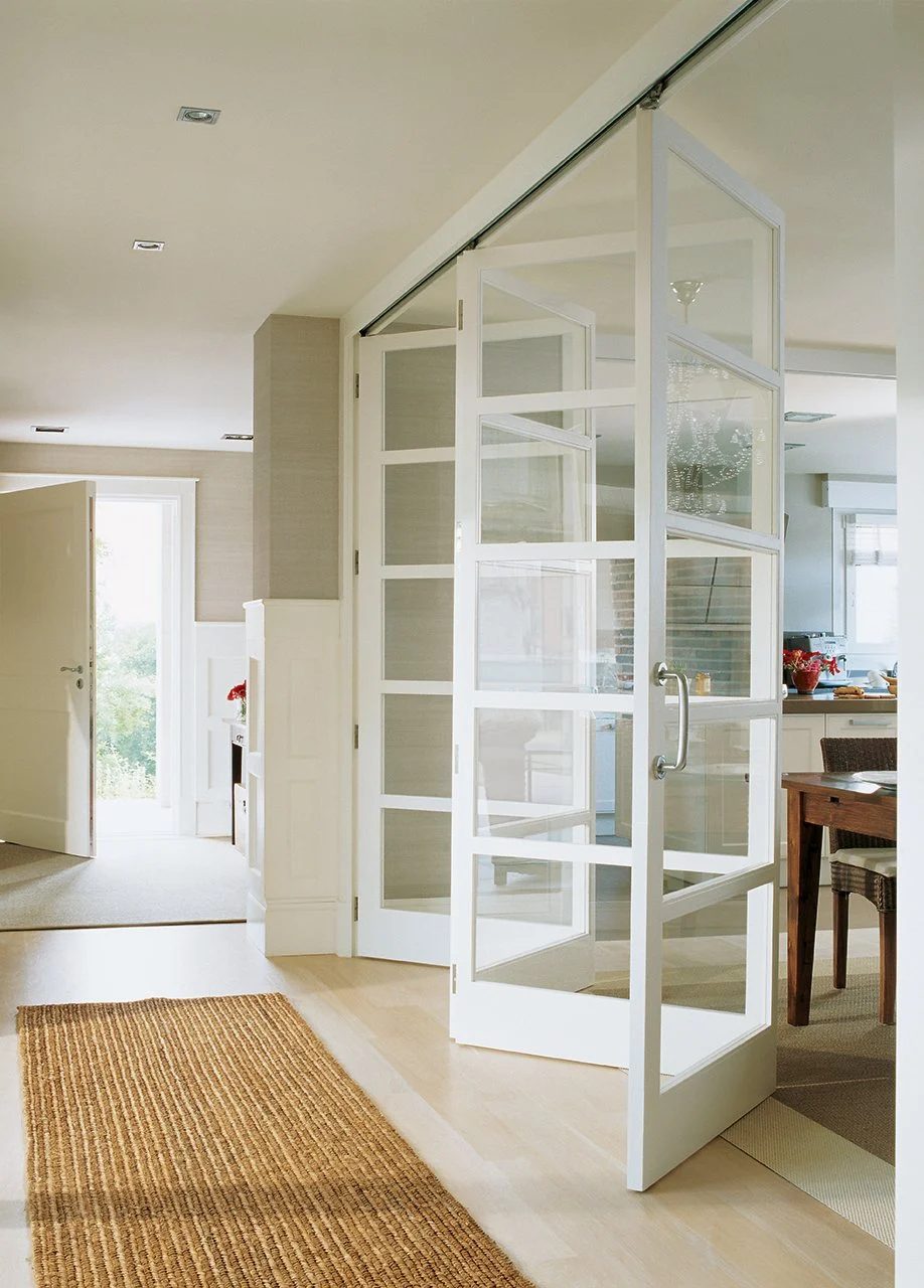 striking Doors - glass pane accordion doors via El Mueble