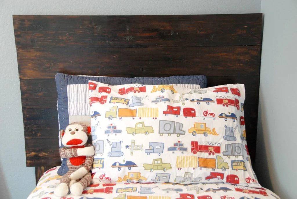 $30 rustic headboard, The Rozy Home