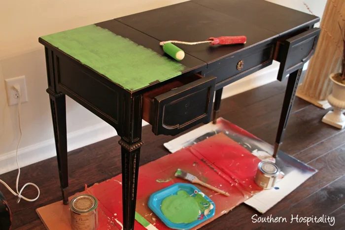 Upcycle an old desk using chalk paint, a complete walkthrough by Southern Hospitality featured on @Bekob