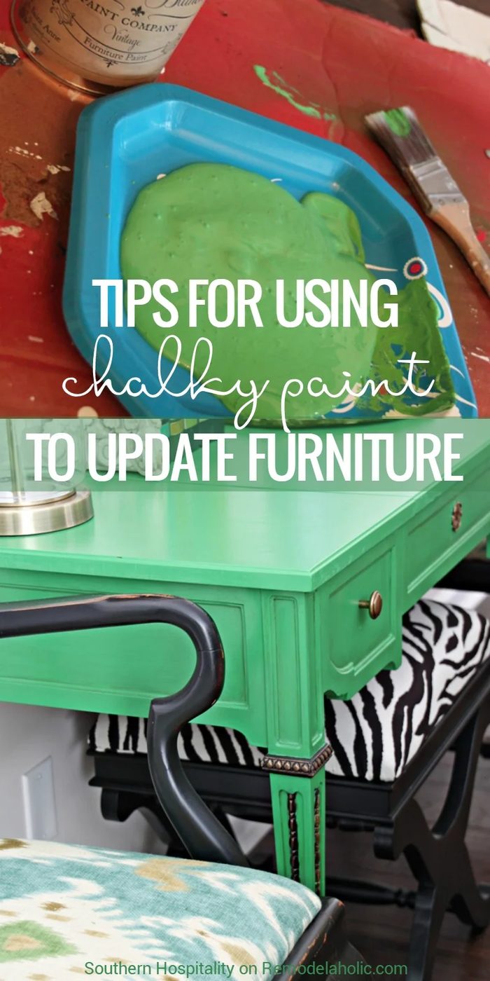 This green entry table is striking! I love the paint color and these tips for using and sealing chalk paint are just what I need for my next project! @Bekob