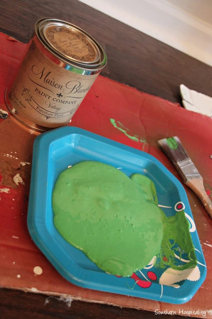 Maison Blanche chalk paint in St Anne completely restores used furniture in fun, exciting colors for any room of your home by Southern Hospitality featured on @Bekob