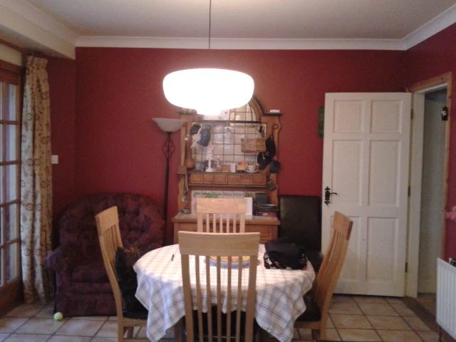 4 red wall painted to white, Parisian Cream by Dulux, dining room update, Paint it White featured on @Bekob