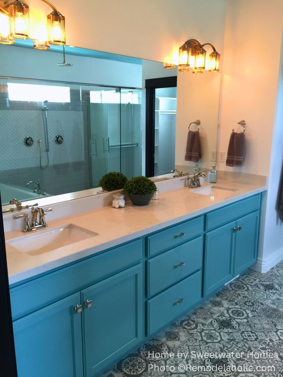 Best Blue Paint Colors Light Blue Gray Bathroom Vanity, Paint Color Match SW Silken Peacock UV16 H13 Sweetwater, Photo Bekob