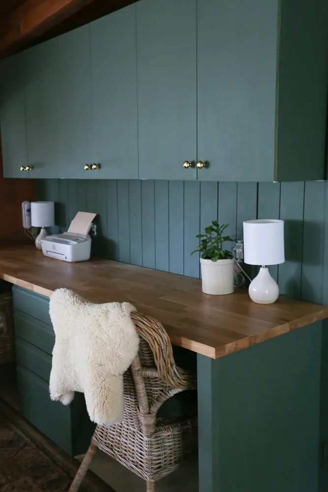 Dark Green Paint Colors, Backwoods By Benjamin Moore, Green Painted Desk By This Mama's Dance Ft Bekob