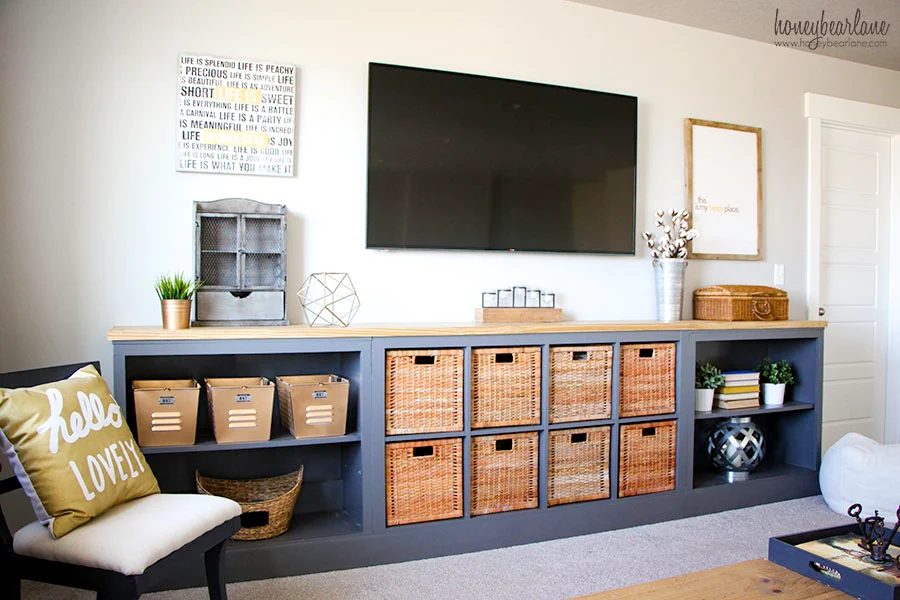 Friday Favorites: Vintage Ladders and Turquoise Kitchens