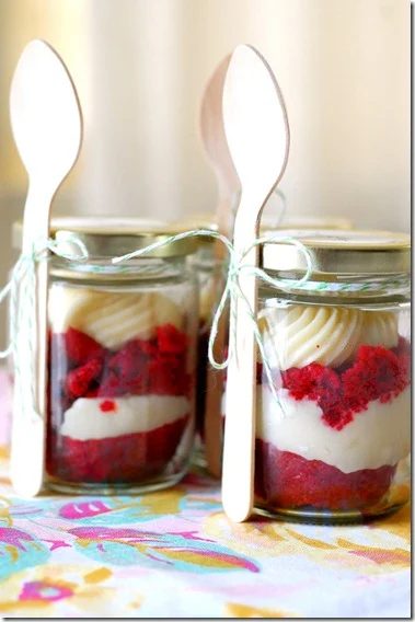 red-velvet-cake-in-a-jar