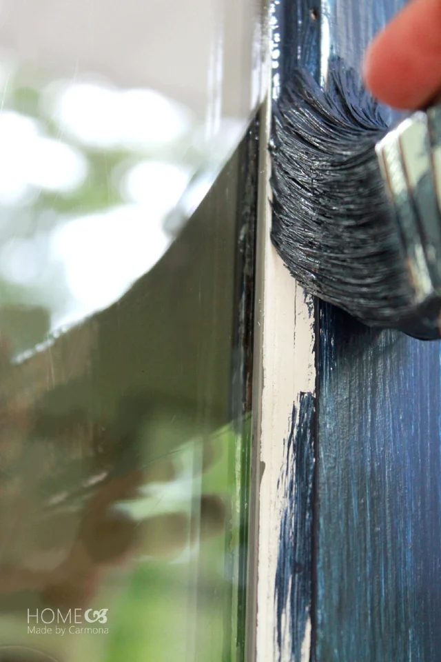 Home Made by Carmona - tips for painting freehand and cutting in edges via @Bekob