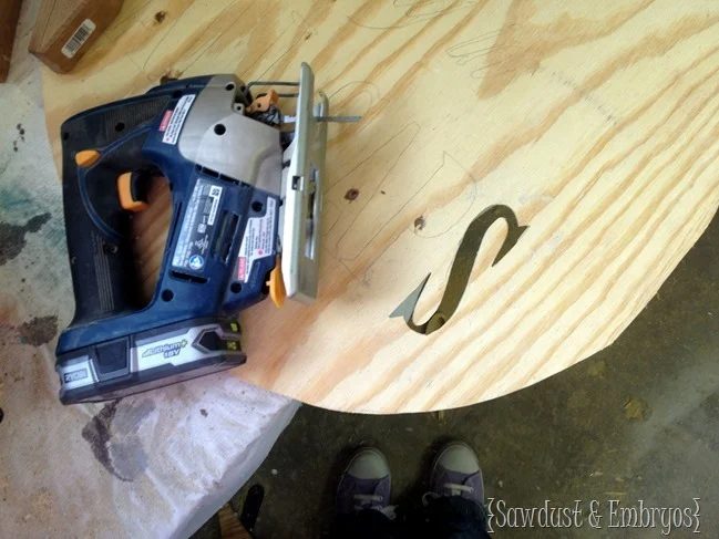 Cutting A Circle From Plywood Using A Jigsaw, Reality Daydream