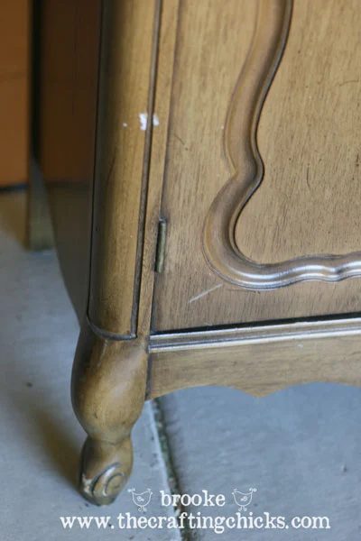 19 dining-room-hutch-before2
