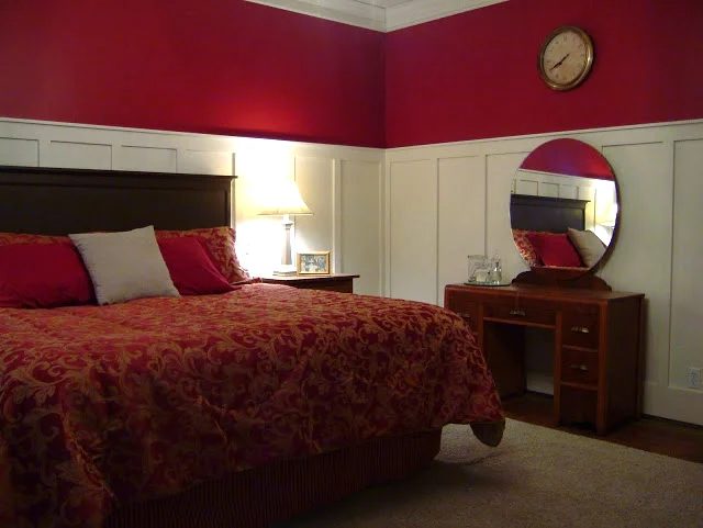 well fitted corner spacing board and batten in master bedroom