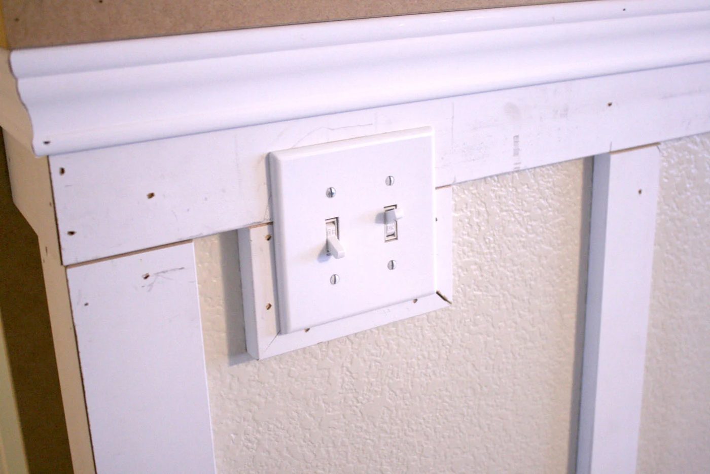 Board And Batten Spacing Around A Light Switch, Bekob