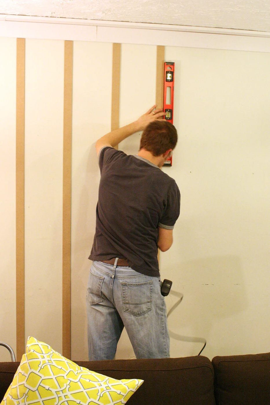 How to handmade a professional looking board and batten wall from Bekob