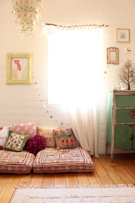 Bohemian Chic: decorating with texture and pattern @Bekob