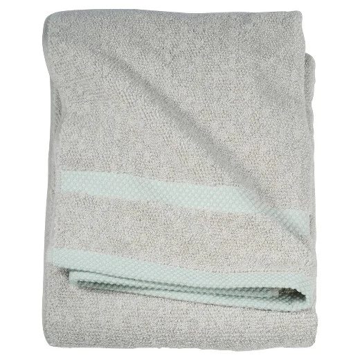 Bold Bathroom Design 07 Bath Towel