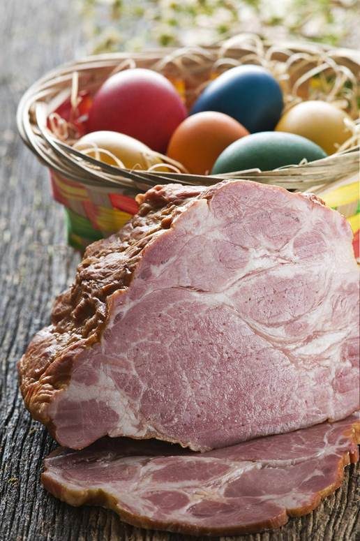 Boneless Ham with Brown Sugar Pineapple Glaze | FOODIEaholic.com #recipe #cooking #rotisserie #ham #holiday