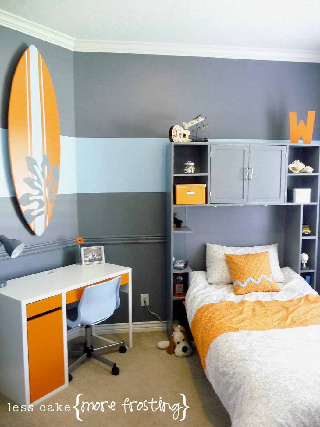 7-Bed and Desk (1)