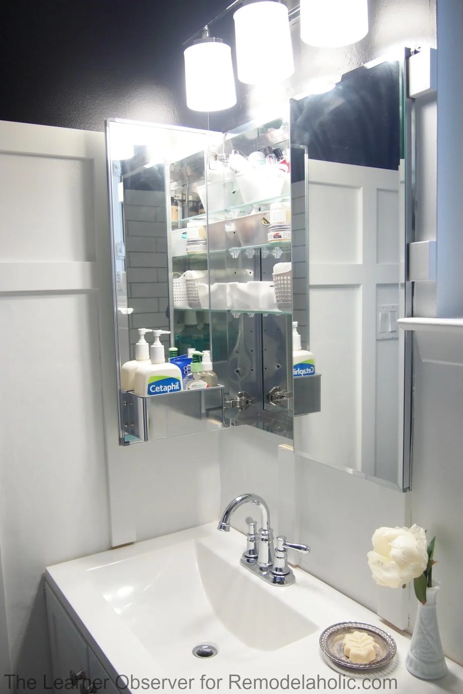 The Learner Observer for Bekob.com - Built-in medicine cabinet