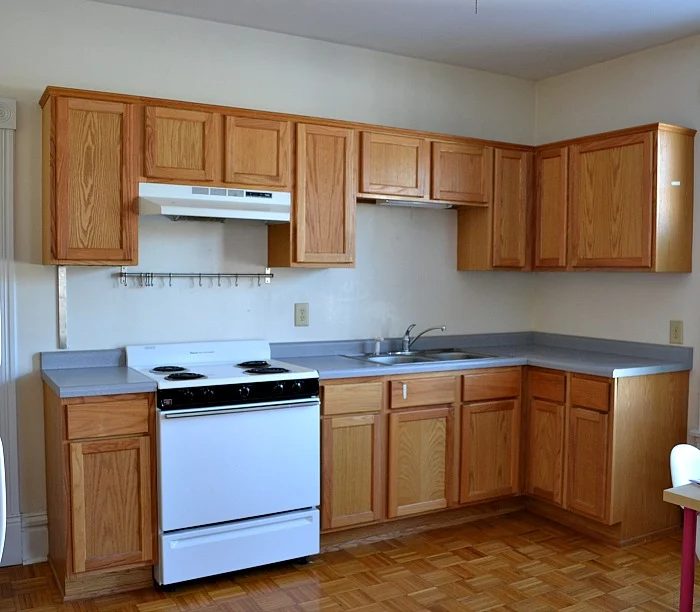 Rental kitchen before options and trips. from Bekob.com