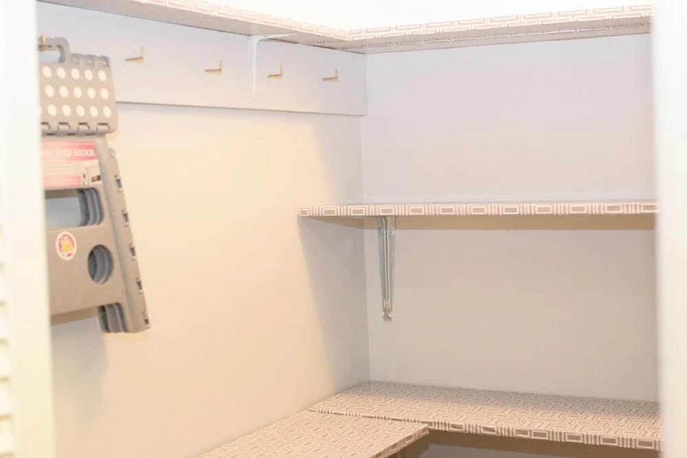painting the pantry, Craftivity Designs on Bekob