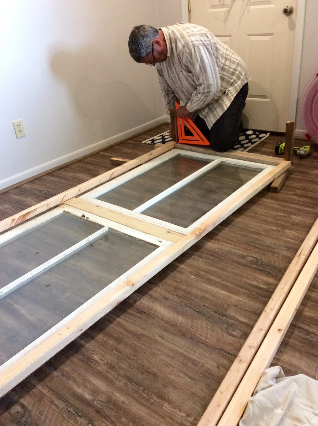 5 Upcycle old windows and reclaimed wood, The Weekend Country Girl featured on @Bekob
