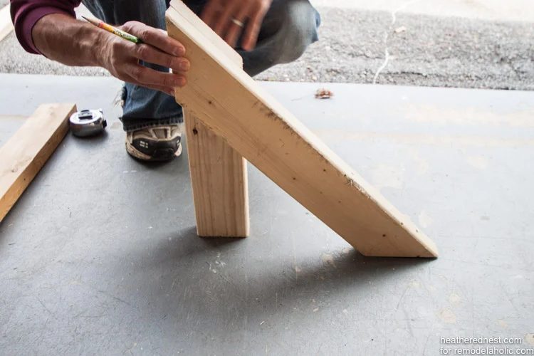 straightforward Handmade bike rack walkthrough to organize your garage NOW! Bekob.com via heatherednest.com