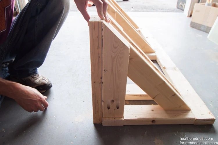 straightforward Handmade bike rack walkthrough to organize your garage NOW! Bekob.com via heatherednest.com