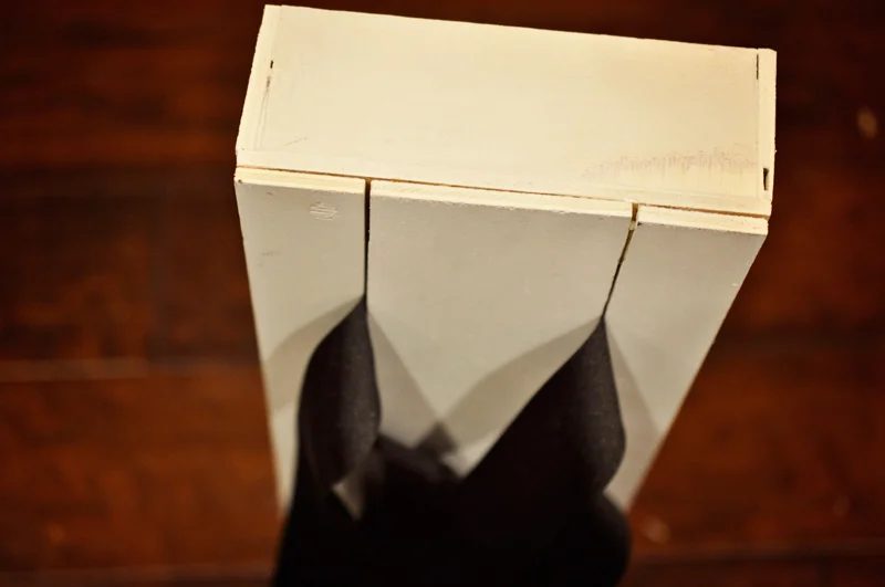 How to build a Handmade dollhouse hair accessory storage box, to hold headbands, hair bows, bobby pins, and more. Full walkthrough on Bekob.com