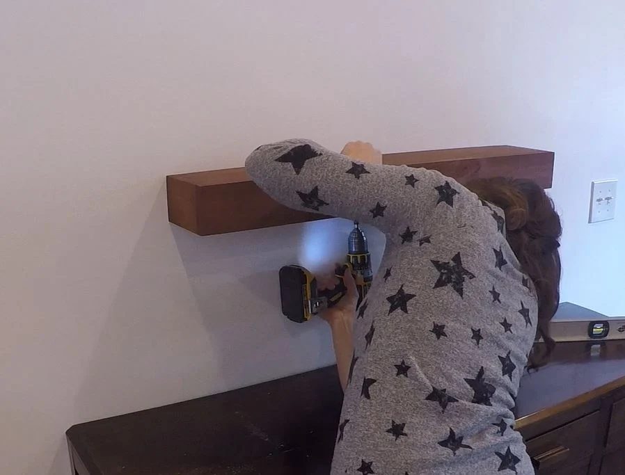 Secure With Floating Shelf Shell with Screw