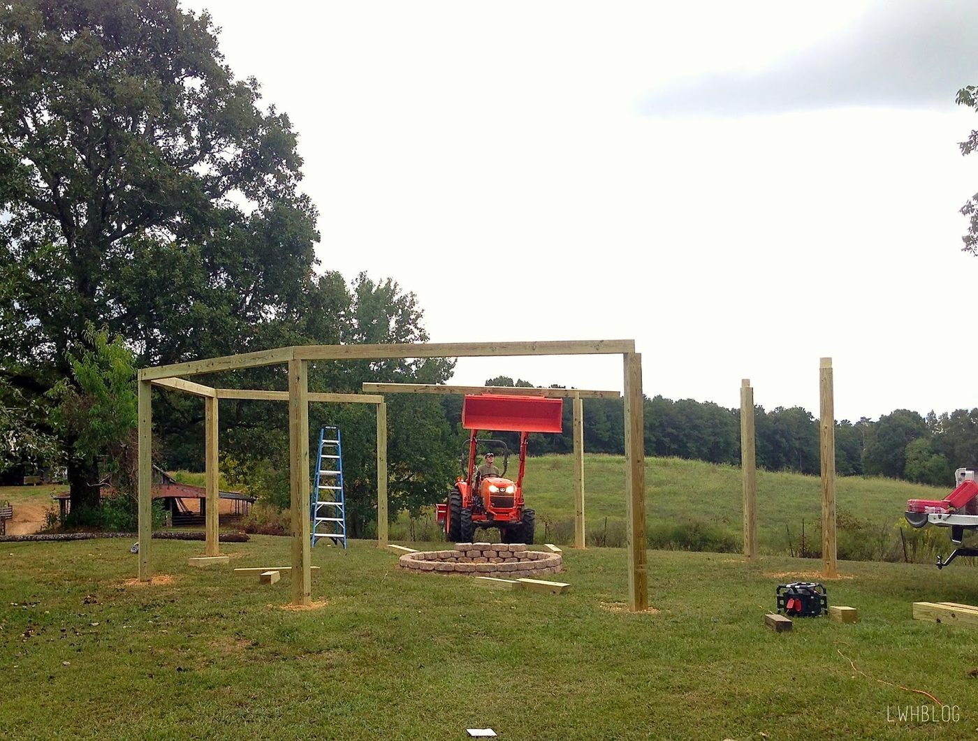 How to Build a Pergola and Fire Pit by Little White House Blog featured on @Bekob