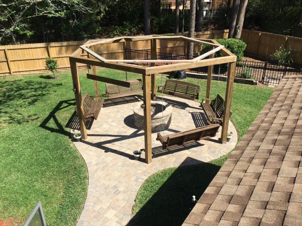 walkthrough for round pergola with swings and fire pit featured on @Bekob