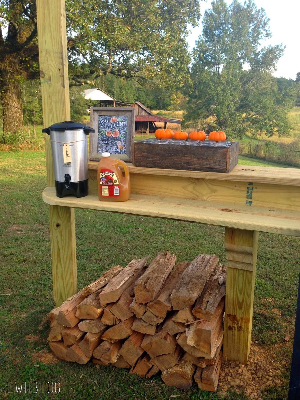 Building a Pergola with a Bar by Little White House Blog featured on @Bekob