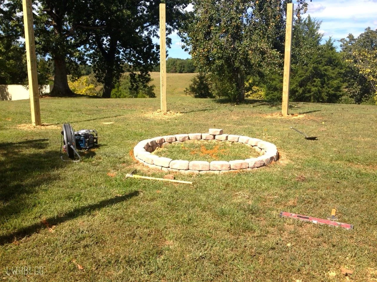 Building a Fire Pit with a Pergola by Little White House Blog featured on @Bekob