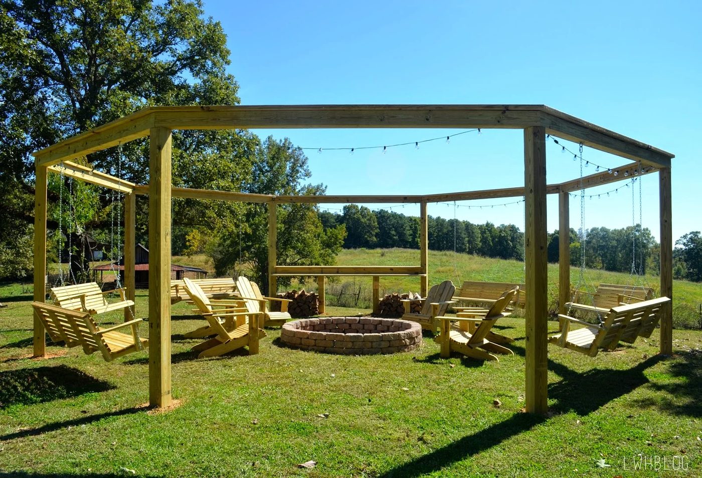 Create a Wonderful Outdoor Space with a Pergola and Fire Pit by Little White House Blog featured on @Bekob